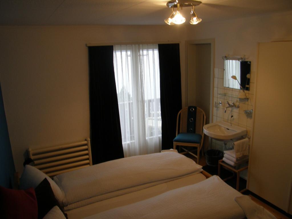 Gastehaus Baumgarten Hotel Kehrsiten ภายนอก รูปภาพ
